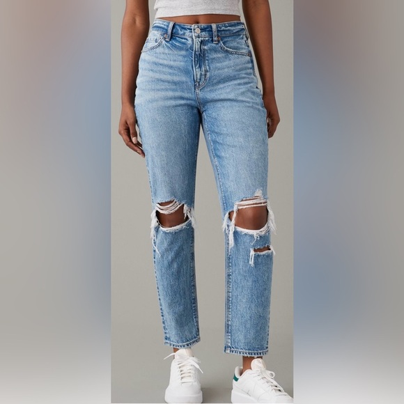 American Eagle Strigid Mom Jeans - Picture 3 of 4